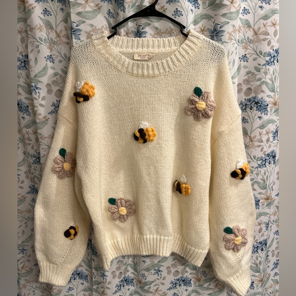Bee and flower sweater